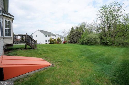 1941 Canyon Creek Rd, Gilbertsville PA  19525-7002 exterior