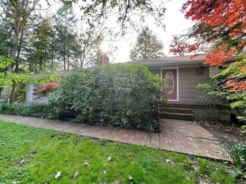 711 Beatty St, Grove City, PA 16127-2801