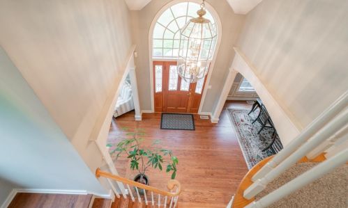 525 Brighton Ln, Dyer IN  46311-4625 exterior