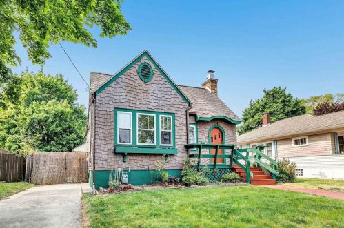 1866 Farlin Ave, Green Bay, WI 54302-2916