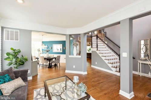 19277 Crk Fld Cir, Leesburg VA  20176-1621 exterior