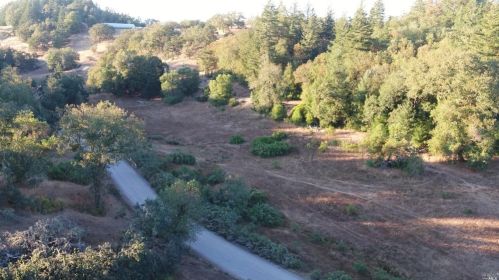 18801 Shafer Ranch Rd, Willits CA  95490-9642 exterior