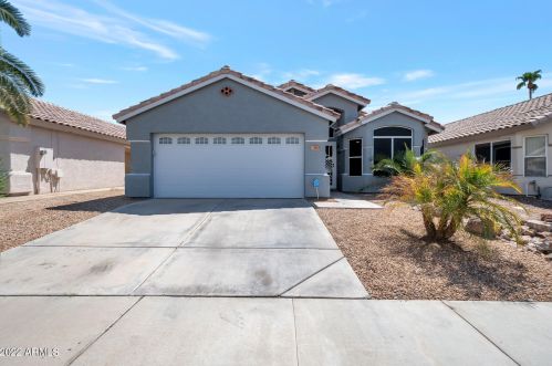 1821 Countrywalk Ln, Chandler, AZ 85225-8707