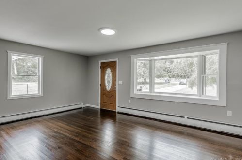 627 Main St, Amston, CT 06231-1214