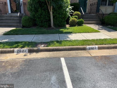 2827 Flagmaker Dr, Falls Church VA  22042-2204 exterior