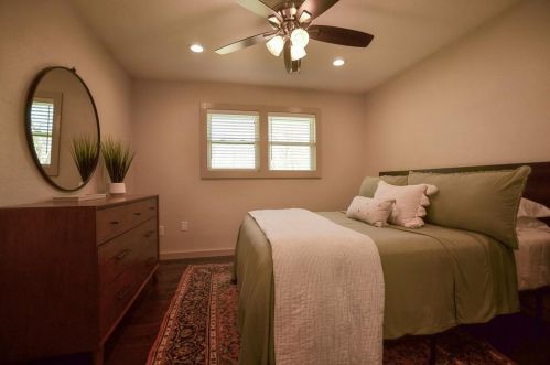408 College St, Georgetown TX  78626-5107 exterior