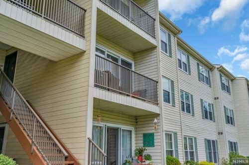 167 Robertson Way, Lincoln Park NJ  07035-1851 exterior