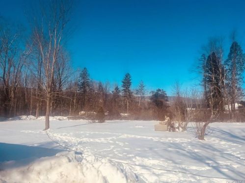 13 Spruce Rd, Middletown NY  10940-7523 exterior