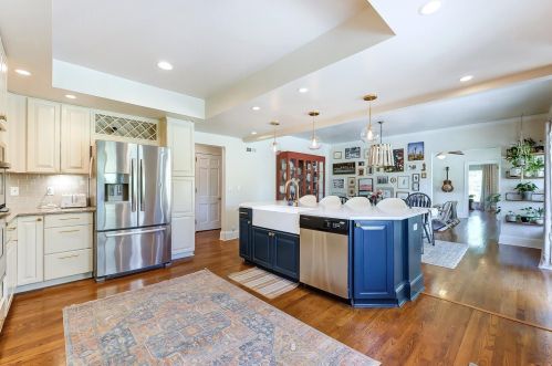 3260 Galbraith Rd, Cincinnati OH 45239-3903 exterior