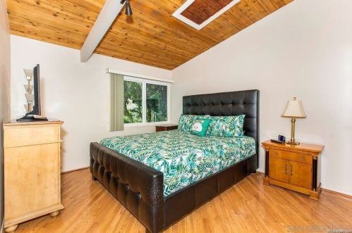 5022 Pacifica Dr, San Diego CA  92109-1502 exterior
