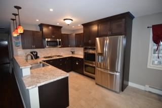 5 Hillview Ave, Waterford NY  12188-1710 exterior