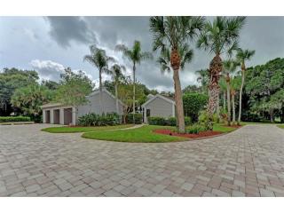 4433 Sandpine Ln, Sarasota, FL 34241-9232