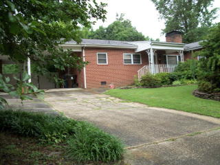 416 Fields Dr, Sanford, NC 27330-5016