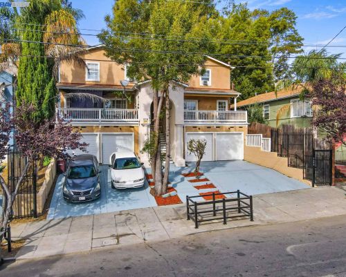 2951 68th Ave, Oakland, CA 94605-2033