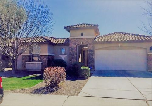 567 Raven Ct, Gilbert, AZ 85297-1207
