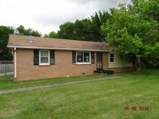 991 Peachers Mill Rd, Clarksville, TN 37042-7629