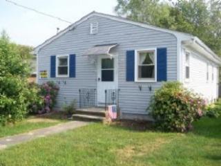 112 Angell Rd, South Kingstown RI  02882-5114 exterior