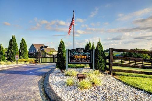 2815 Ballard School Rd, Lagrange, KY 40031-9523