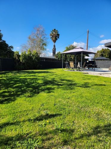 4903 Banewell Ave, Covina CA  91722-1206 exterior