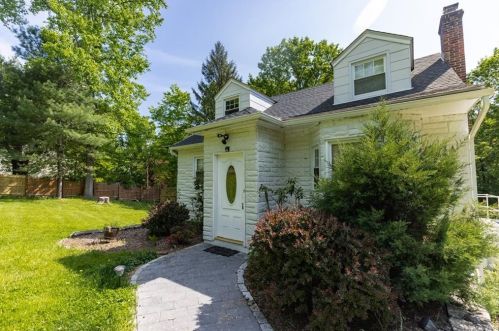 51 Pinesbridge Rd, Yorktown Hgts, NY 10598-4333
