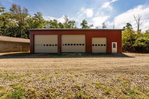 1093 Willow Rd, Shelocta, PA 15774-8622