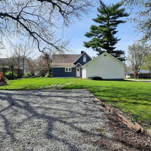 384 Wood St, Wilmington OH  45177-1239 exterior