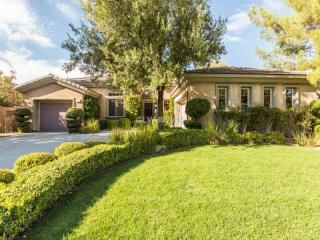 31 Brays Island Dr, Henderson, NV 89052-6445