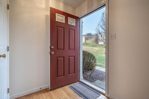 919 Royal Ct, Canonsburg, PA 15317-5043