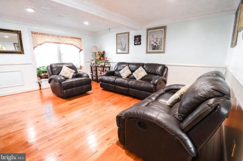 3557 Belfry Ln, Woodbridge, VA 22192-4361