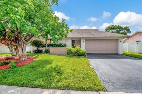 4960 5th Ave, Boca Raton, FL 33431-4608