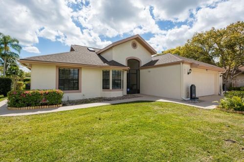 11833 Soccer Ln, Orlando, FL 32821-7952