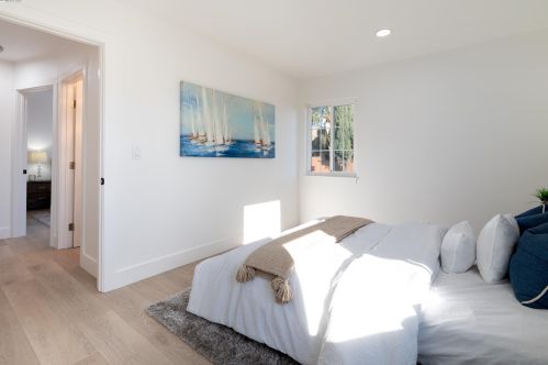 26184 Stanwood Ave, Hayward CA  94544-2736 exterior