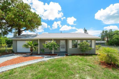 102 Gotham Ct, Fort Pierce, FL 34946-7104