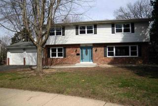 9 Parklawn Pl, Madison WI  53705-4928 exterior