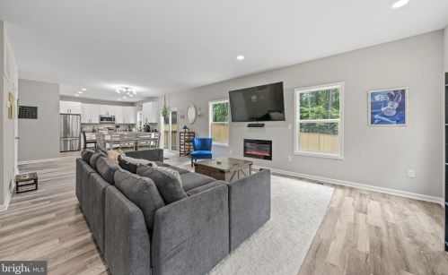 250 Land Or Dr, Ruther Glen VA  22546-1245 exterior