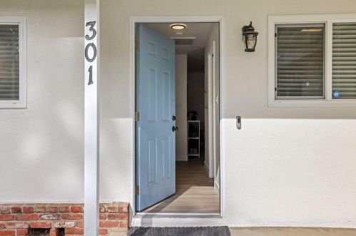301 Granger Ave, Modesto CA  95350-4304 exterior