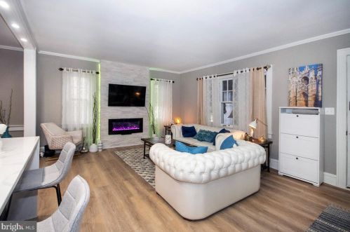 221 Kings Hwy, Camden NJ  08106-1616 exterior