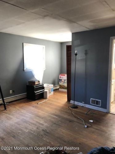 125 Ridge Ave, Tinton Falls NJ  07712-6745 exterior