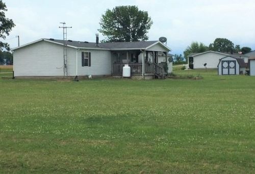 1541 Weaver Rd, Clinton County, OH 45169-8181
