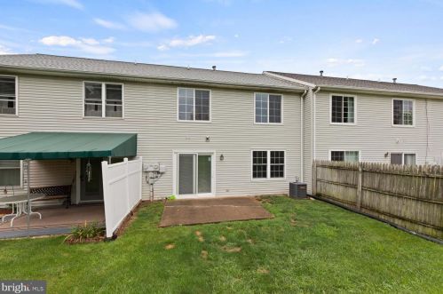 115 Norlawn Cir, Lancaster PA 17601-2666 exterior