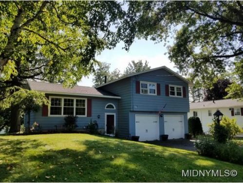 29 Clarion Dr, Whitesboro NY  13492-2915 exterior