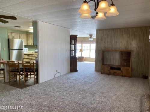 5572 Circle Z St, Tucson, AZ 85713-4413