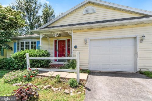 1 Lennon Ln, Tolna, PA 17349-9482