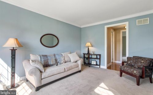 6 Nicole Ct, Swedesboro NJ  08085-3448 exterior