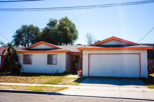 7843 Gribble St, San Diego, CA 92114-6020