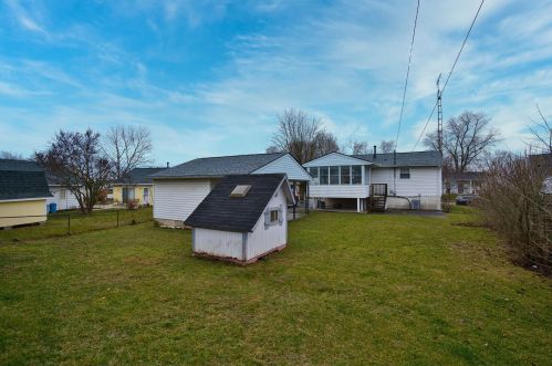 136 Weinland Dr, New Carlisle, OH 45344-2926