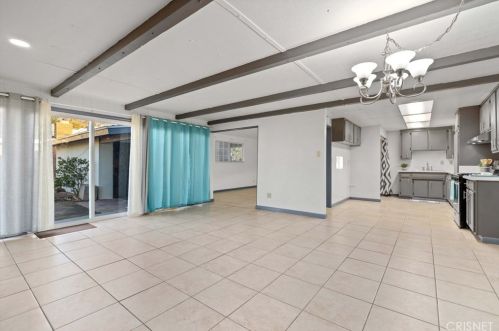 467 Lingard St, Lancaster CA 93535-3122 exterior