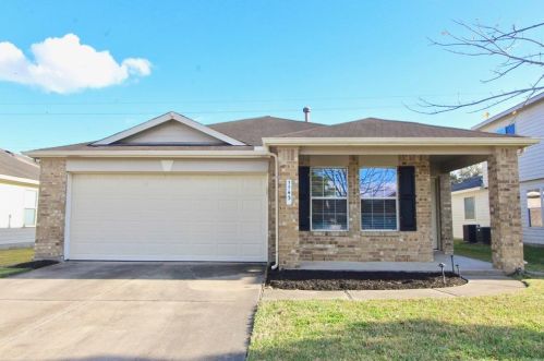 1143 Desert Palms Ln, Richmond, TX 77471-5882