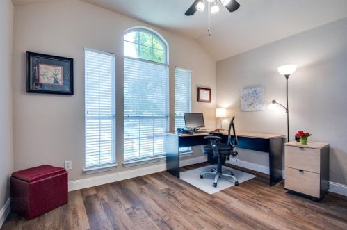 4113 Slick Rock Chase, Euless TX  76040-8526 exterior