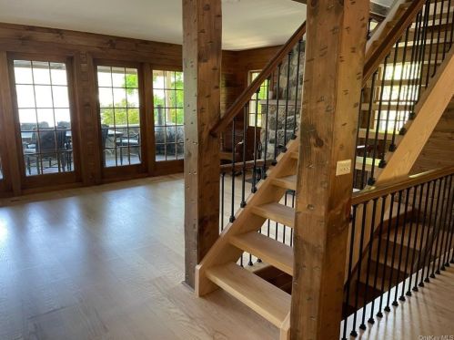 93 Woods Rd, Greenwood Lake NY  10925-4404 exterior